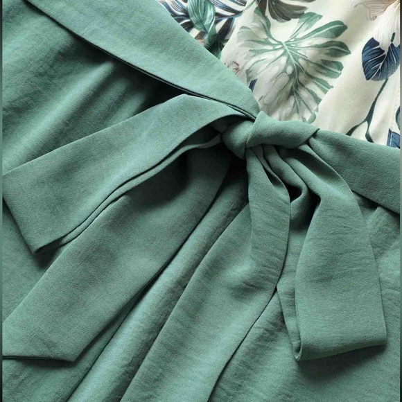 Bloomchic green jumpsuit - Picture 6 of 9